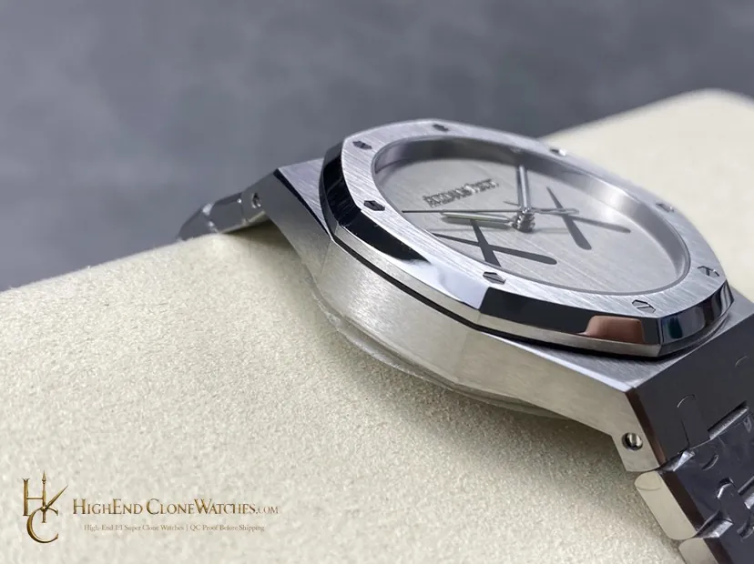 Audemars Piguet Royal Oak x Kaws Silver XX Dial 41mm super clone watch bracelet fit