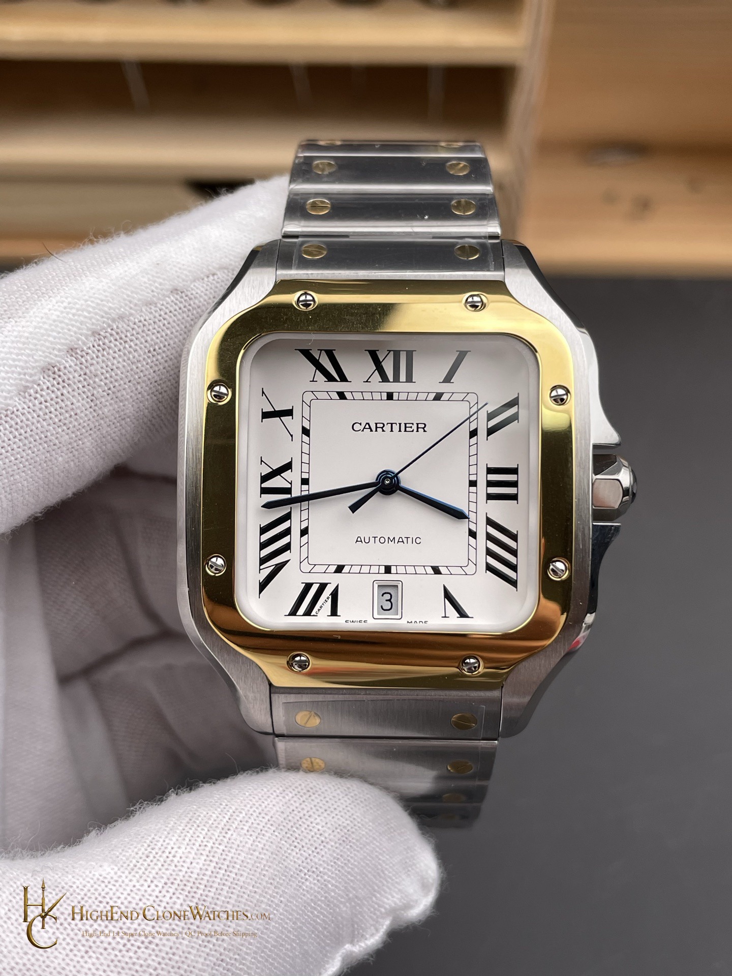 Cartier Santos de Cartier Large W2SA0009 dial and bezel detail super clone watch