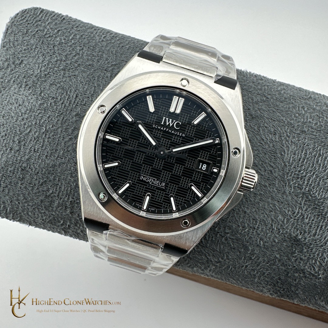 IWC IW328901 Ingenieur Automatic 40 Black Dial super clone watch bezel detail