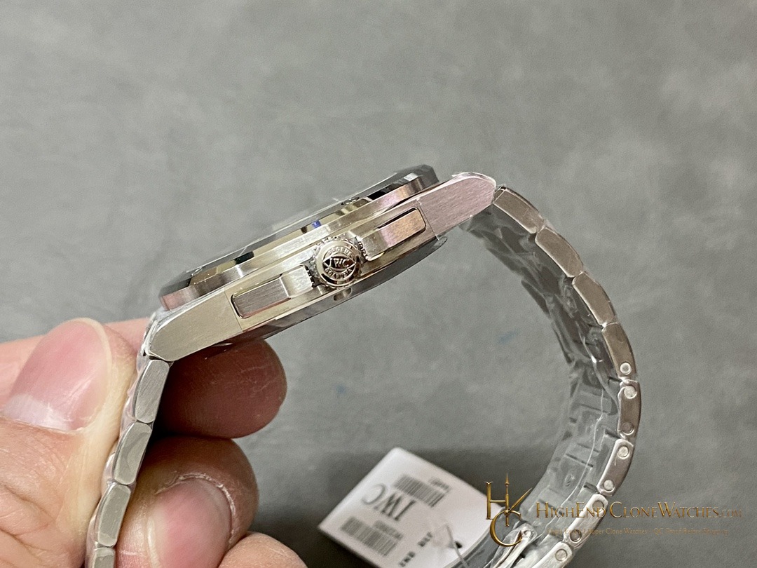 IWC IW328903 Ingenieur Automatic 40 Aqua Dial super clone watch clasp detail