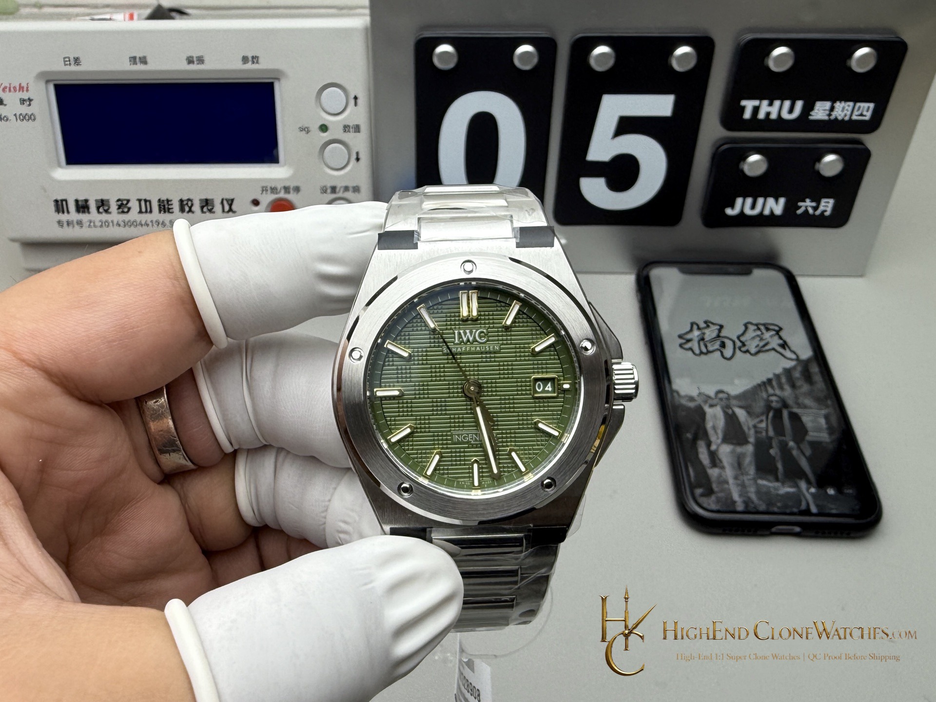 IWC IW328908 Ingenieur Automatic 40 Green Dial super clone watch front view