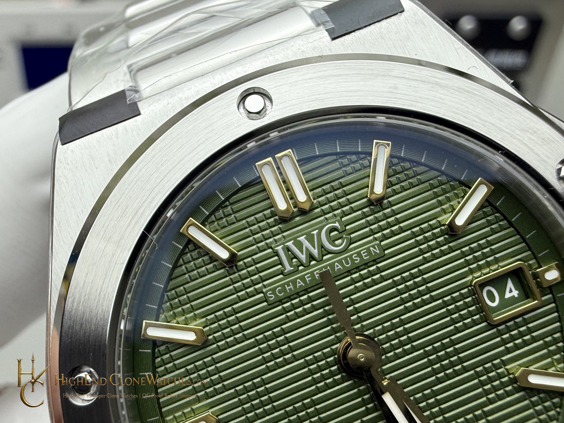 IWC IW328908 Ingenieur Automatic 40 Green Dial super clone watch side case profile