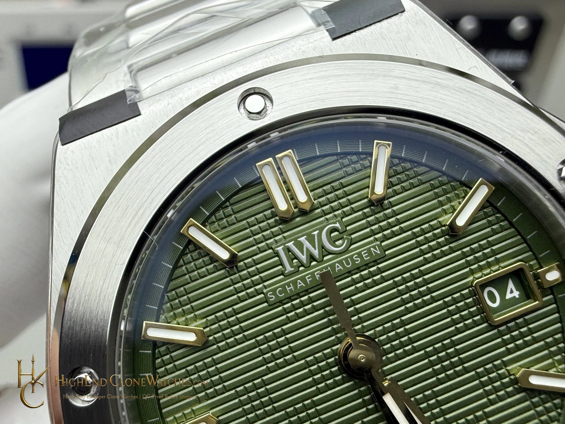IWC IW328908 Ingenieur Automatic 40 Green Dial super clone watch side case profile