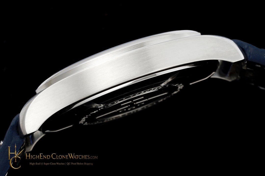 IWC Mark XX Pilots Watch IW328204 super clone watch wrist shot