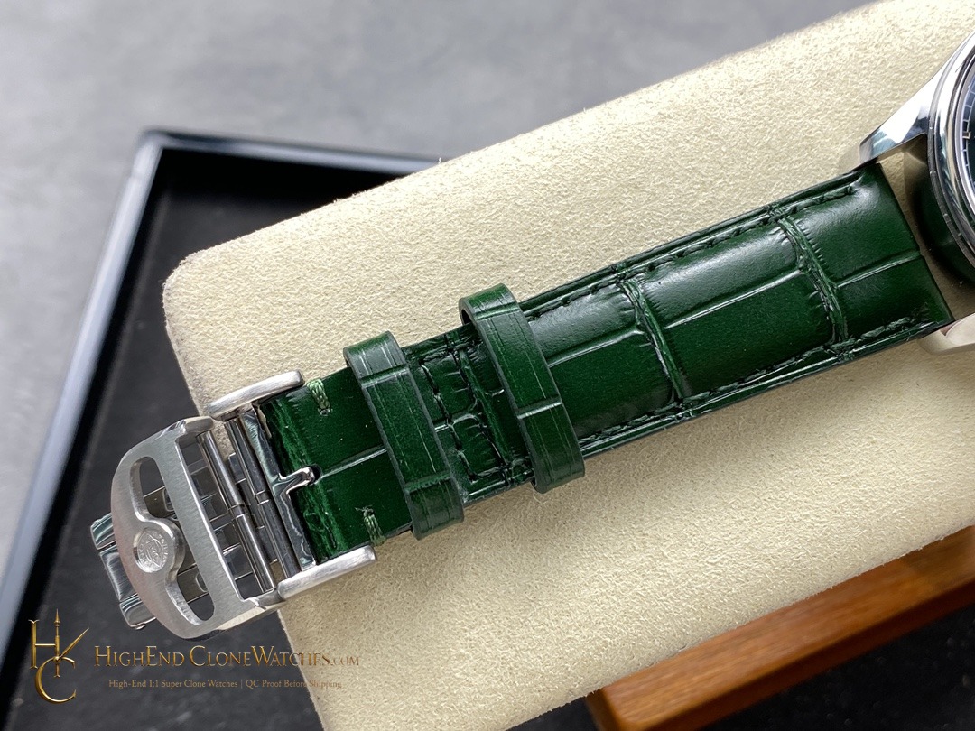 IWC Portugieser Automatic Green dial 40mm IW358310 super clone watch wrist shot