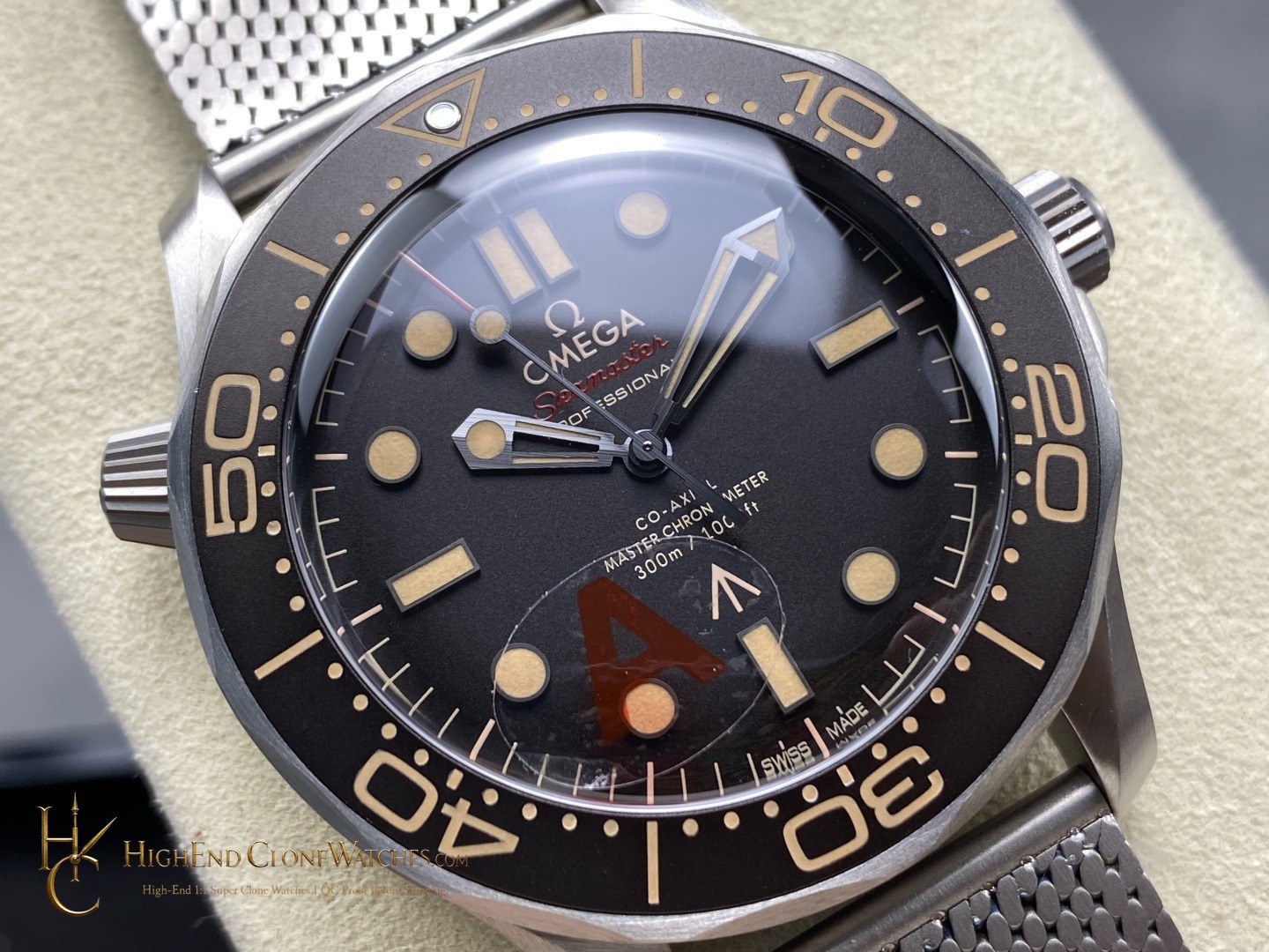 Omega Seamaster Diver 300M 007 Edition 210.90.42.20.01.001 42mm product view super clone watch