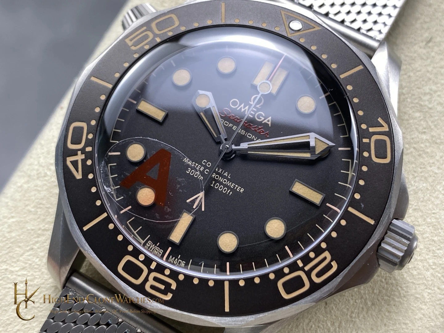 Omega Seamaster Diver 300M 007 Edition 210.90.42.20.01.001 42mm product view super clone watch - product view 3