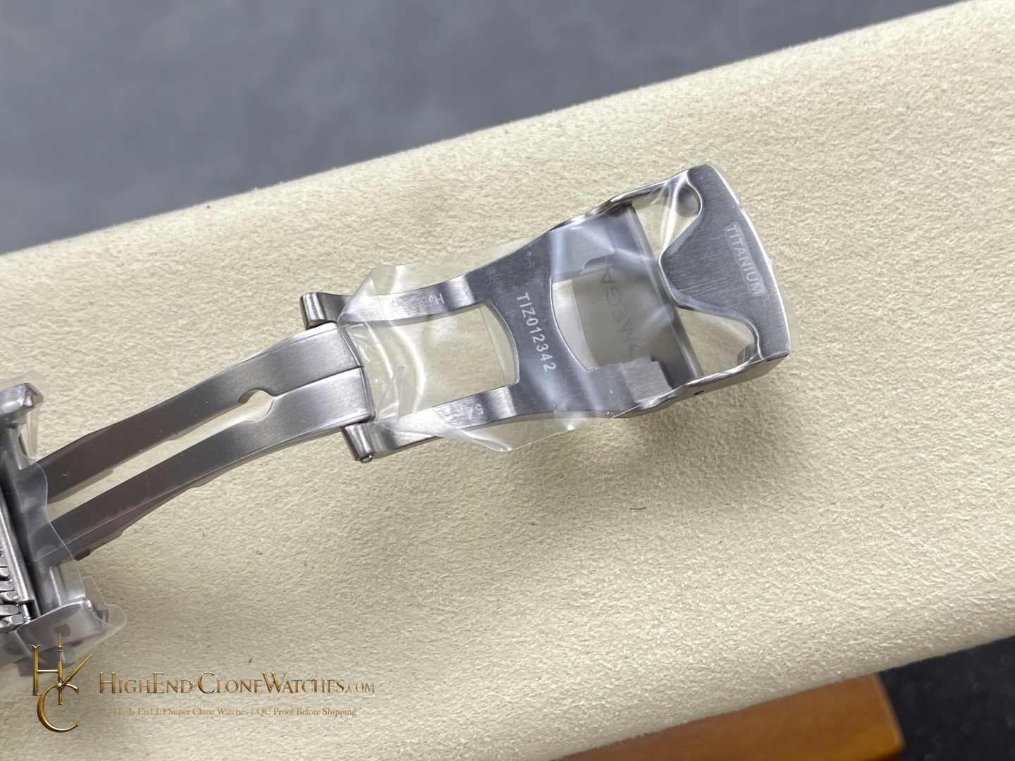Omega Seamaster Diver 300M 007 Edition 210.90.42.20.01.001 42mm product view super clone watch