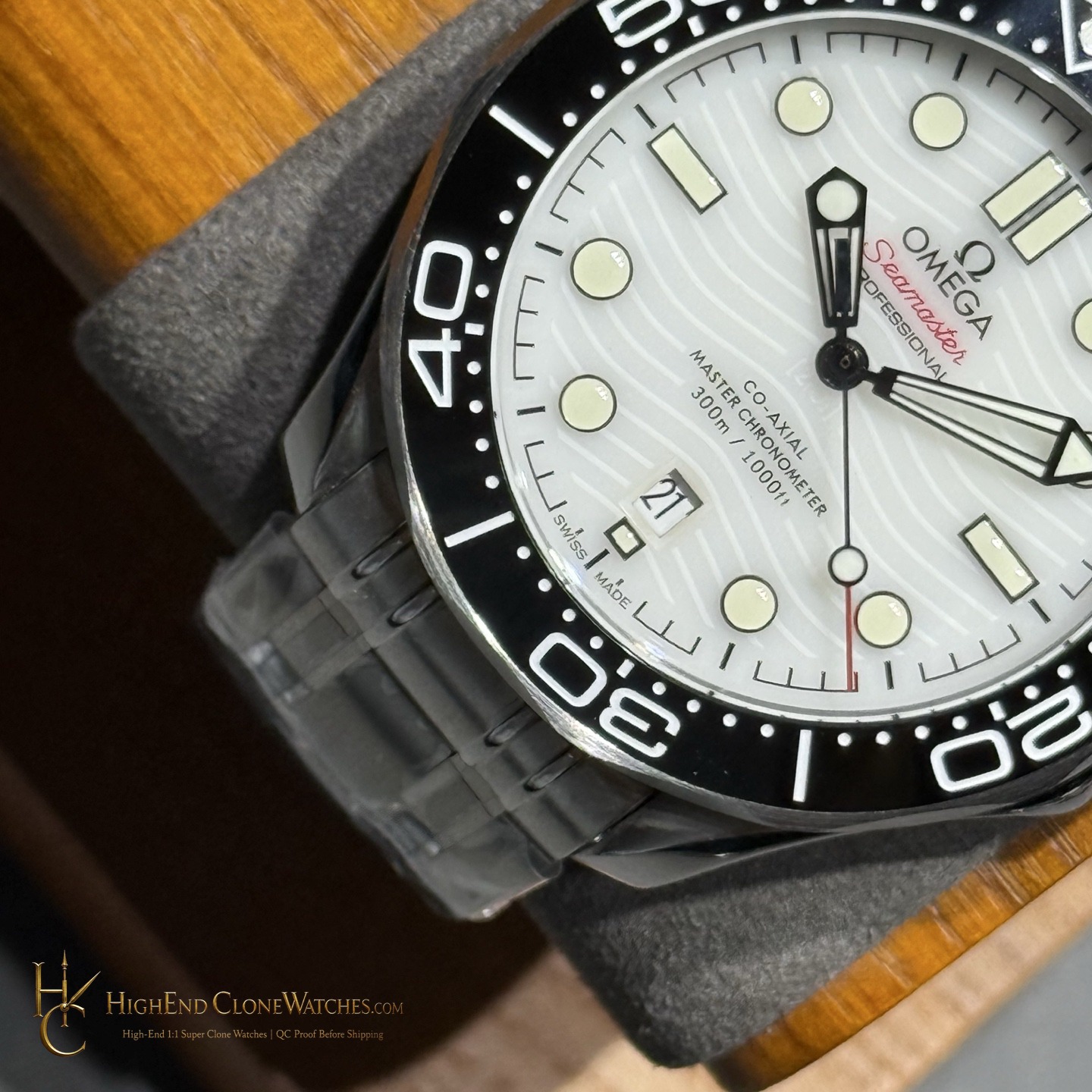 Omega Seamaster Diver 300M 210.30.42.20.04.001 42mm product view super clone watch