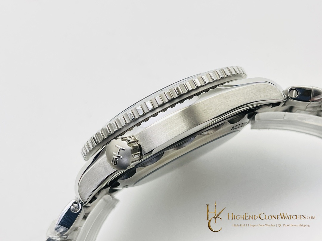 Omega Seamaster Planet Ocean 600M 215.30.44.21.01.002 43.5mm product view super clone watch