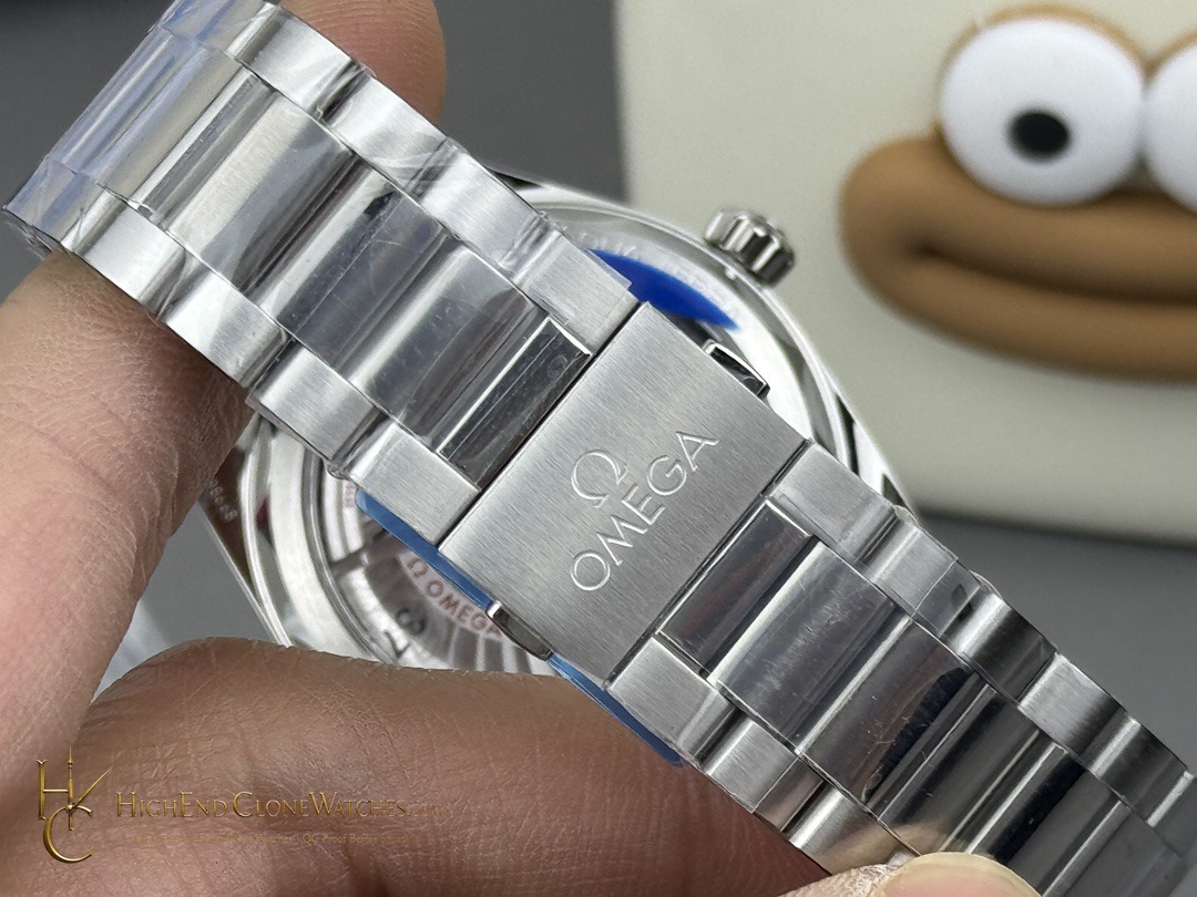 Omega Seamaster Aqua Terra 150M 220.10.41.21.01.002 41mm product view super clone watch