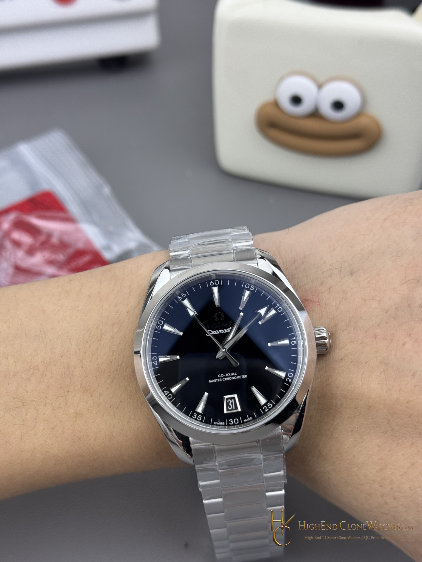 Omega Seamaster Aqua Terra 150M 220.10.41.21.01.002 41mm product view super clone watch