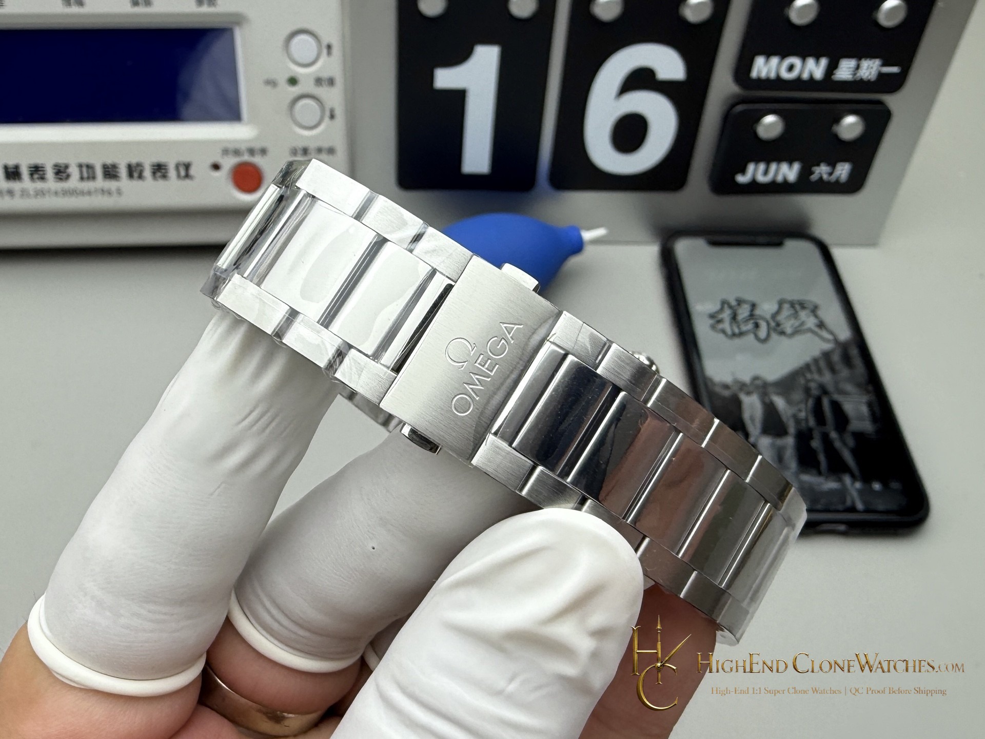 Omega Seamaster Aqua Terra 150M 220.10.41.21.02.001 41mm product view super clone watch