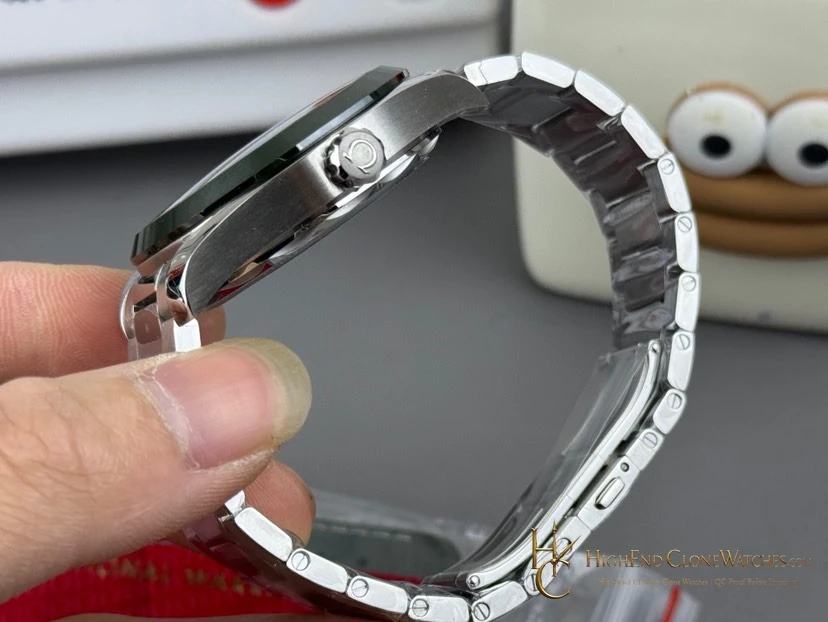 Omega Seamaster Aqua Terra 150M 43mm 220.30.43.22.10.001 product view super clone watch - product view 3
