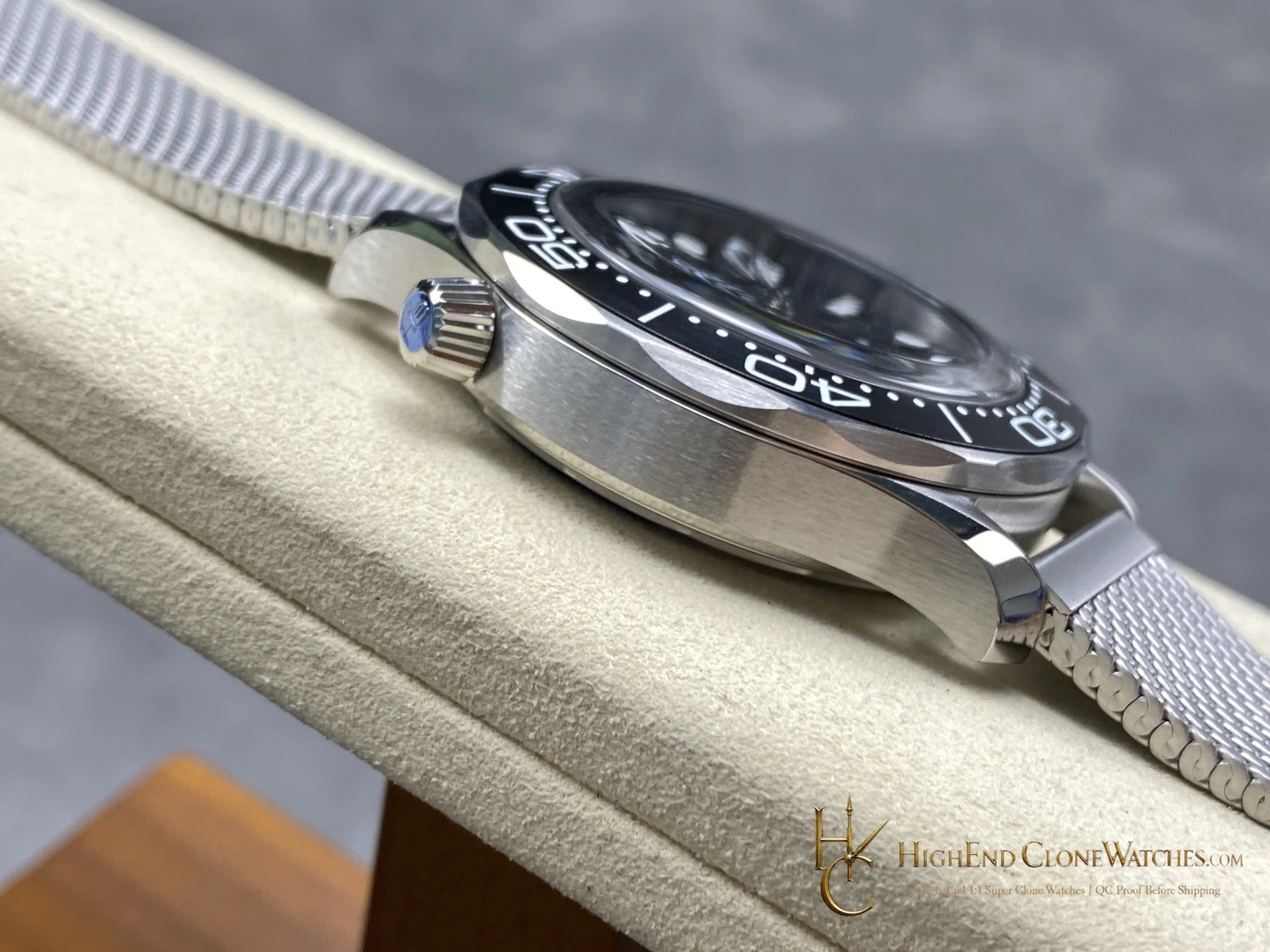 Omega Seamaster Diver 300M 210.30.42.20.01.010 42mm product view super clone watch - product view 5