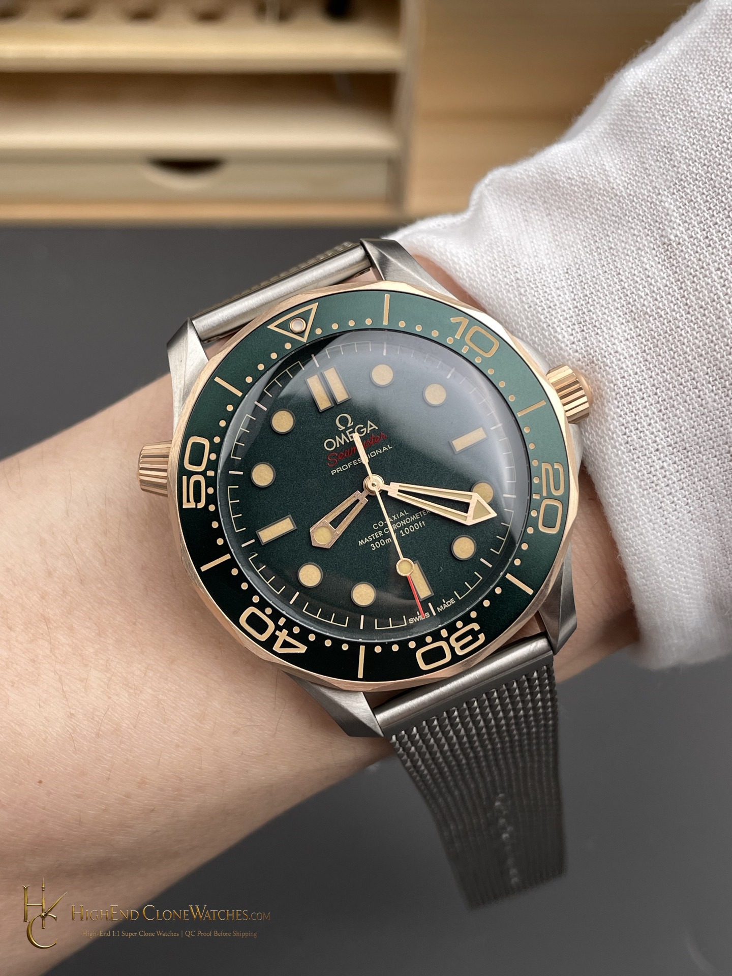Omega Seamaster Diver 300M 210.90.42.20.10.001 42mm product view super clone watch