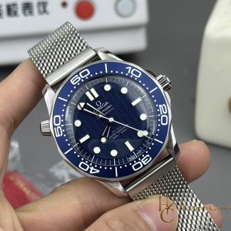 Omega Seamaster Diver 300M James Bond 60th anniversary 210.30.42.20.03.002 42mm product view super clone watch