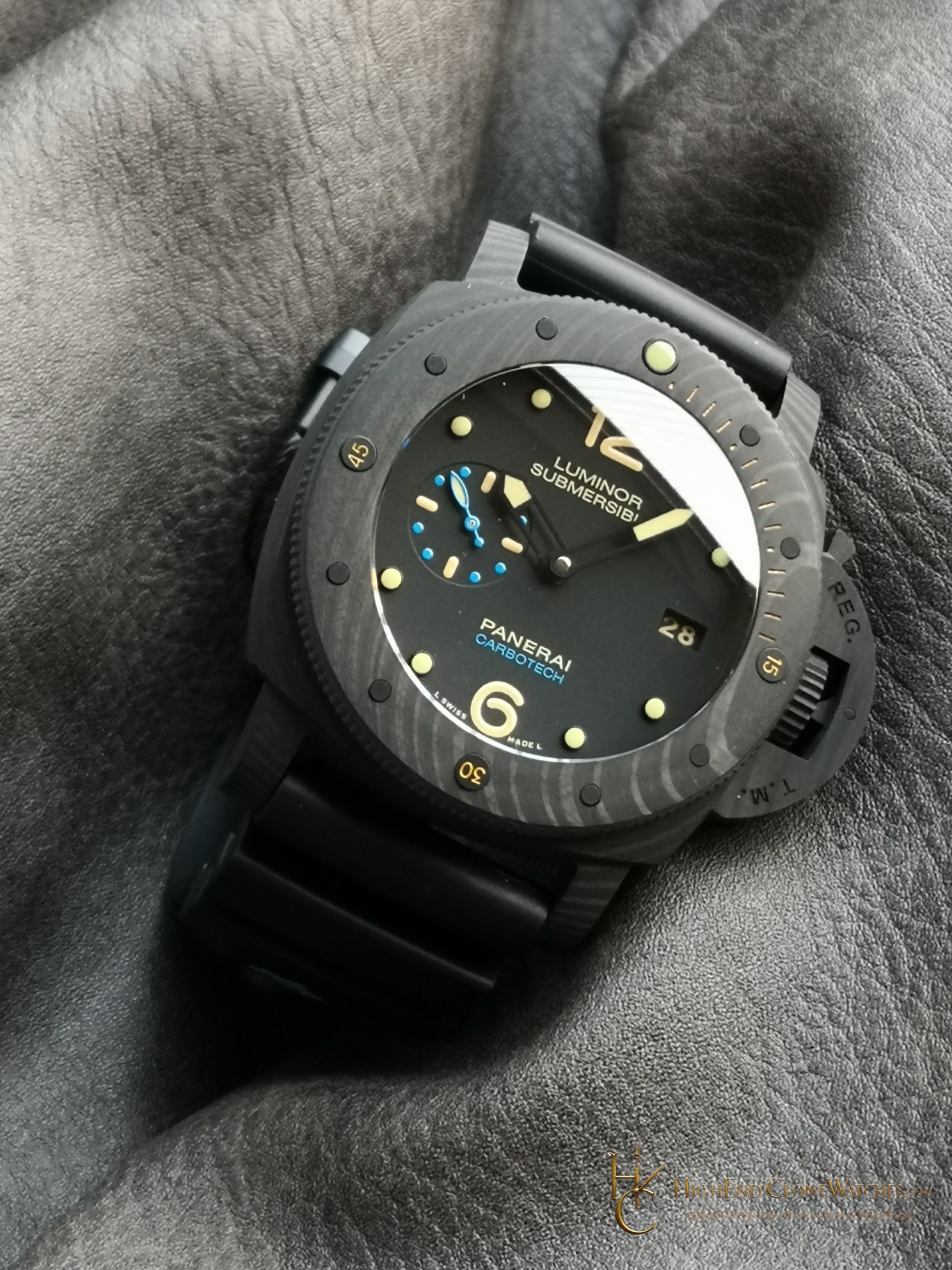Panerai Luminor Submersible 1950 PAM00616 47mm product view super clone watch