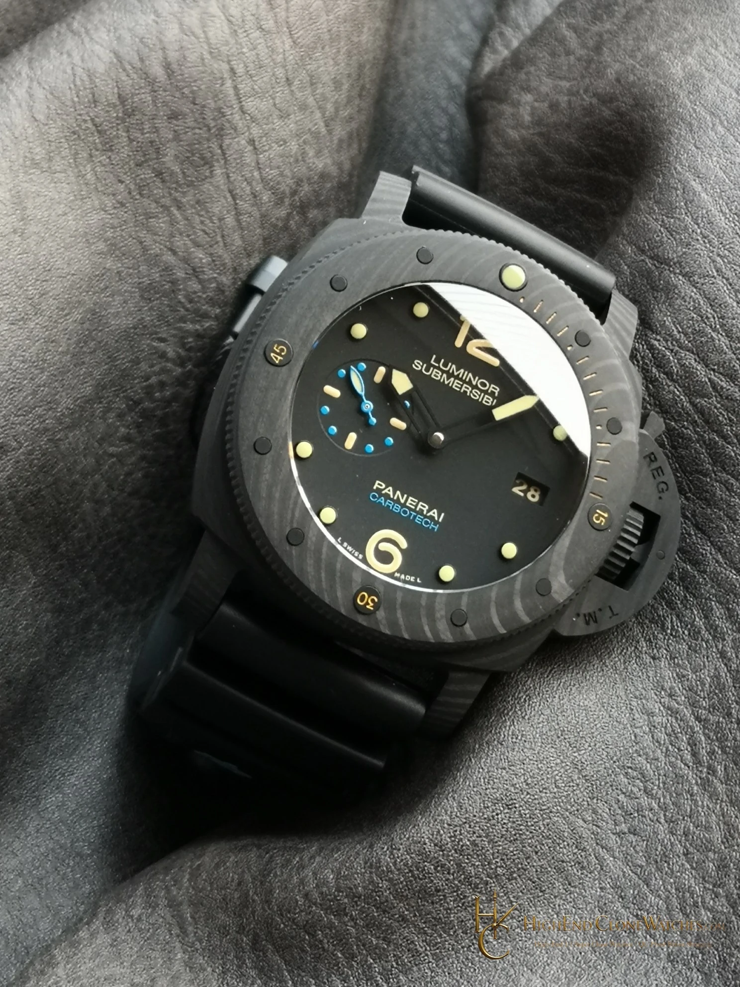 Panerai Luminor Submersible 1950 PAM00616 47mm product view super clone watch - product view 3