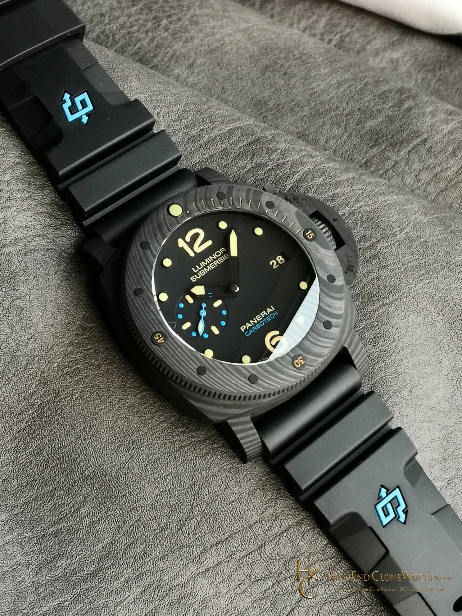 Panerai Luminor Submersible 1950 PAM00616 47mm product view super clone watch - product view 4