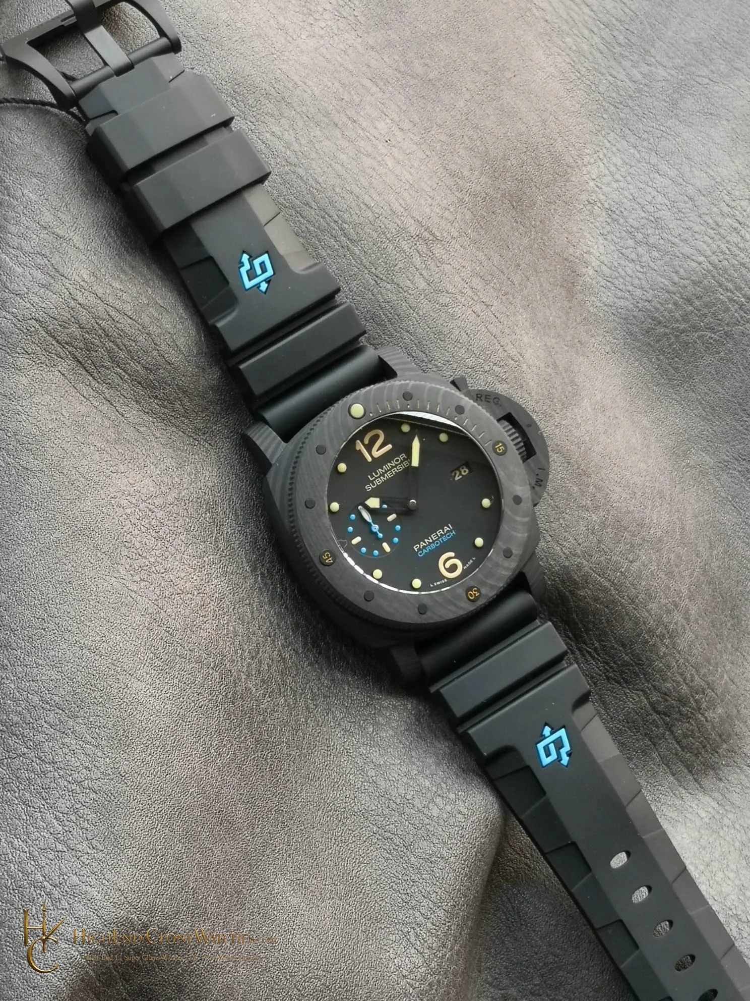 Panerai Luminor Submersible 1950 PAM00616 47mm product view super clone watch - product view 6