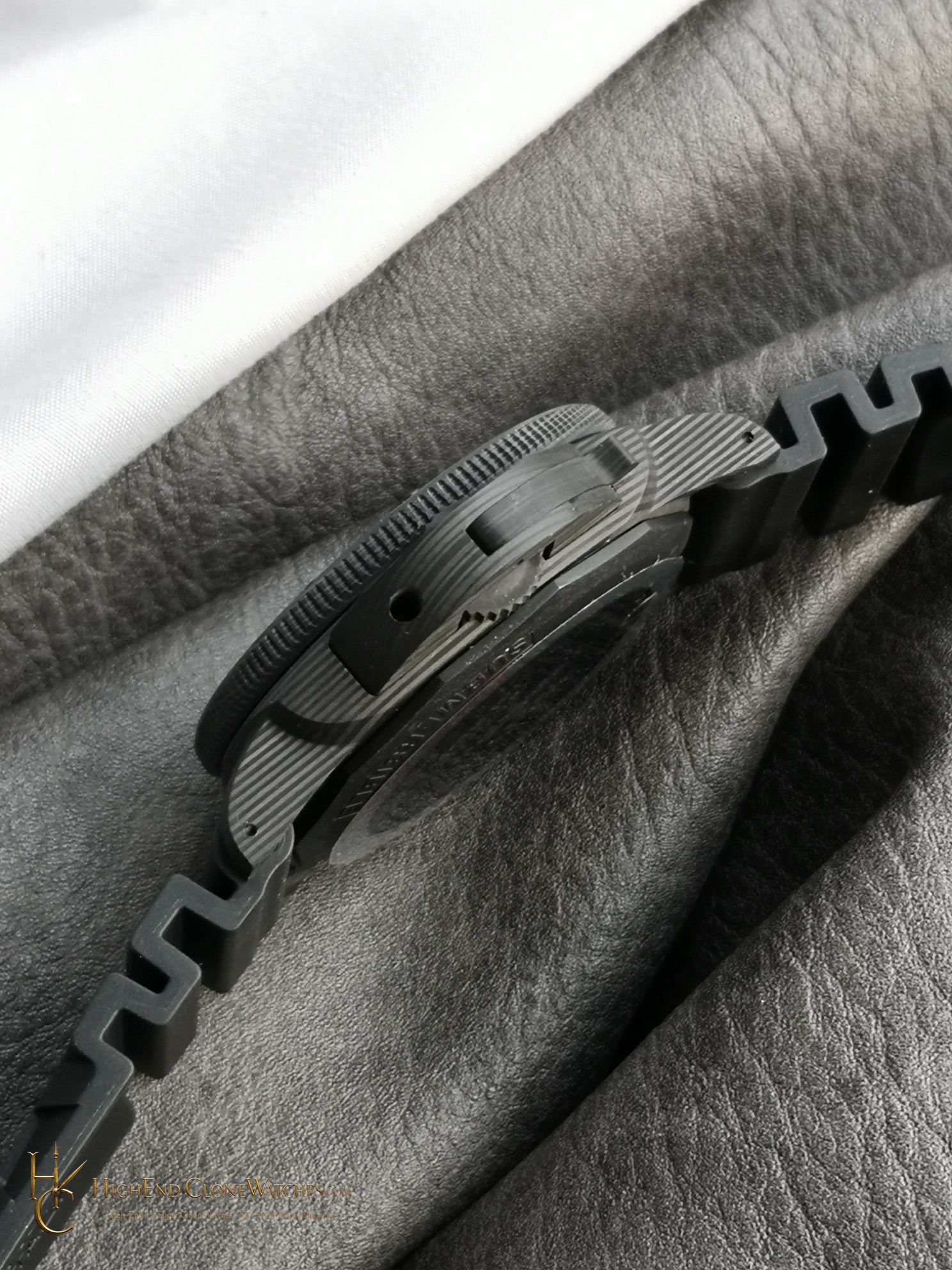 Panerai Luminor Submersible 1950 PAM00616 47mm product view super clone watch