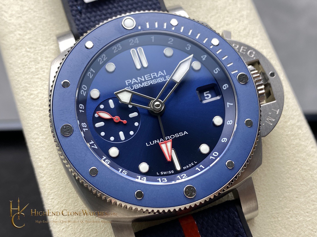 Panerai Submersible GMT Luna Rossa Titanio PAM01507 42mm product view super clone watch