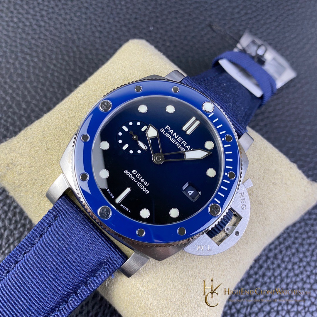 Panerai Submersible QuarantaQuattro Blu Profondo PAM01289 product view super clone watch