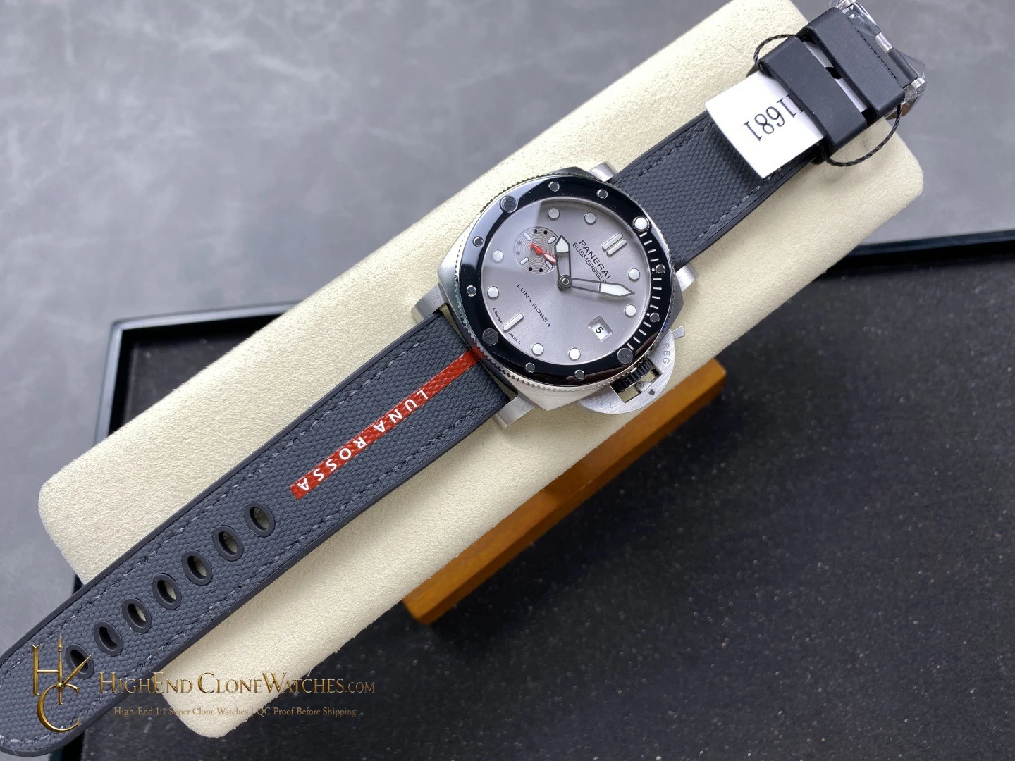 Panerai Submersible QuarantaQuattro Luna Rossa PAM01681 44mm product view super clone watch - product view 4