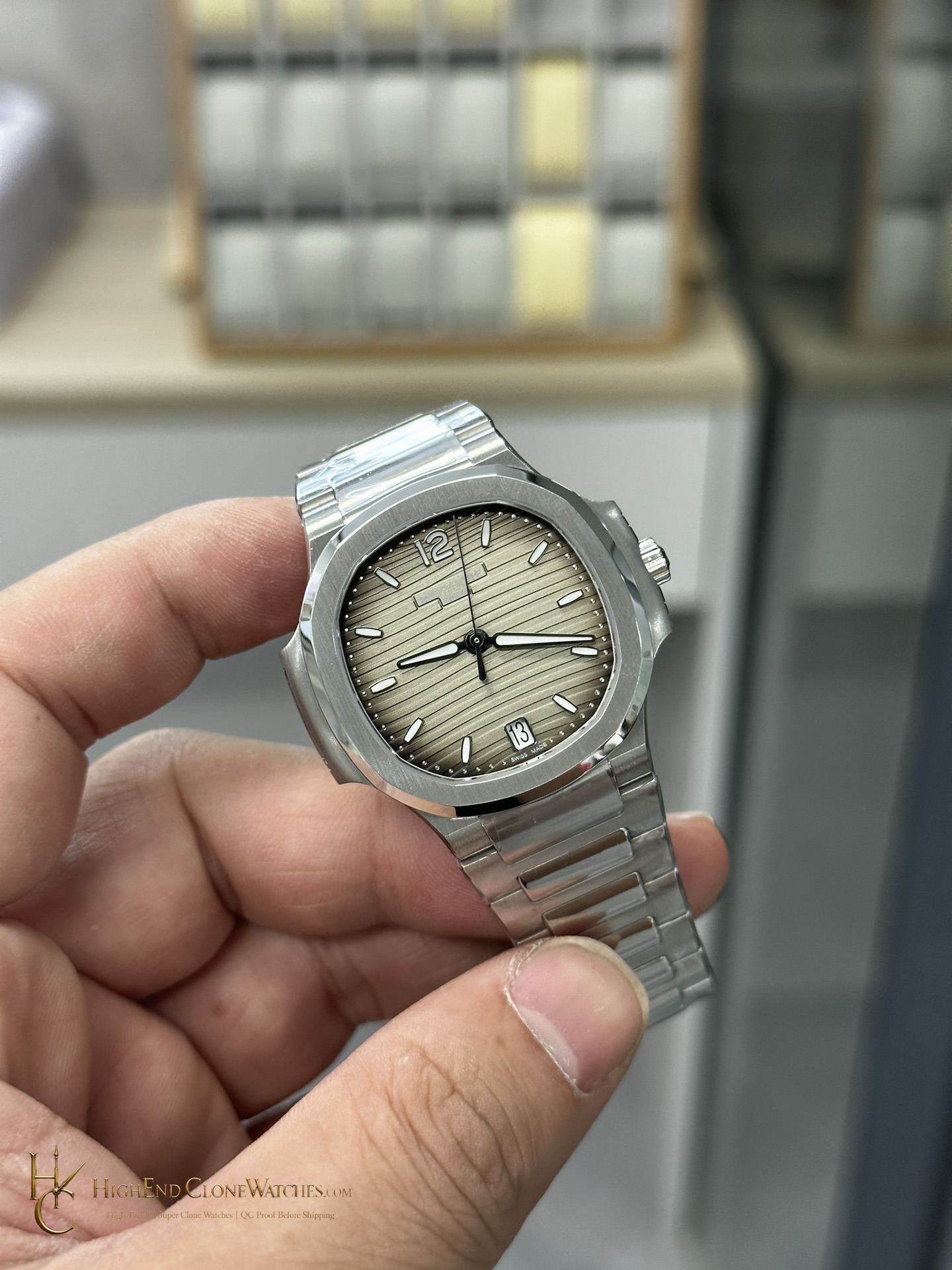 Patek Philippe Nautilus 7118/1A-011 35.2mm product view super clone watch