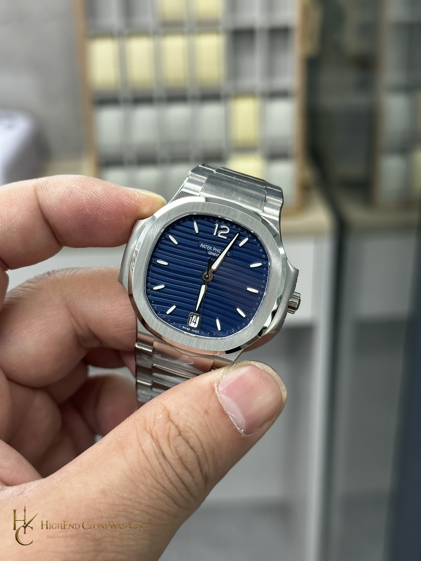 Patek Philippe Nautilus Blue Dial 7118/1A 35.2mm product view super clone watch