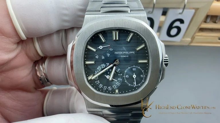 Patek Philippe Nautilus Moon Phase 5712 Blue Dial New Clasp product view super clone watch