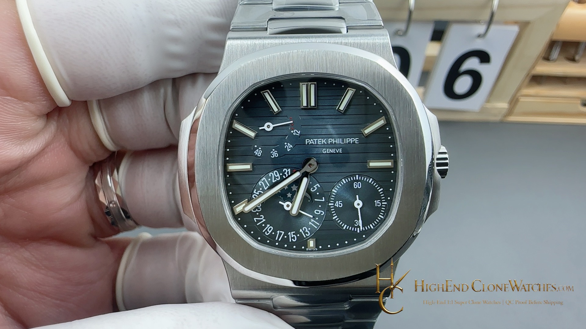 Patek Philippe Nautilus Moon Phase 5712 Blue Dial New Clasp product view super clone watch