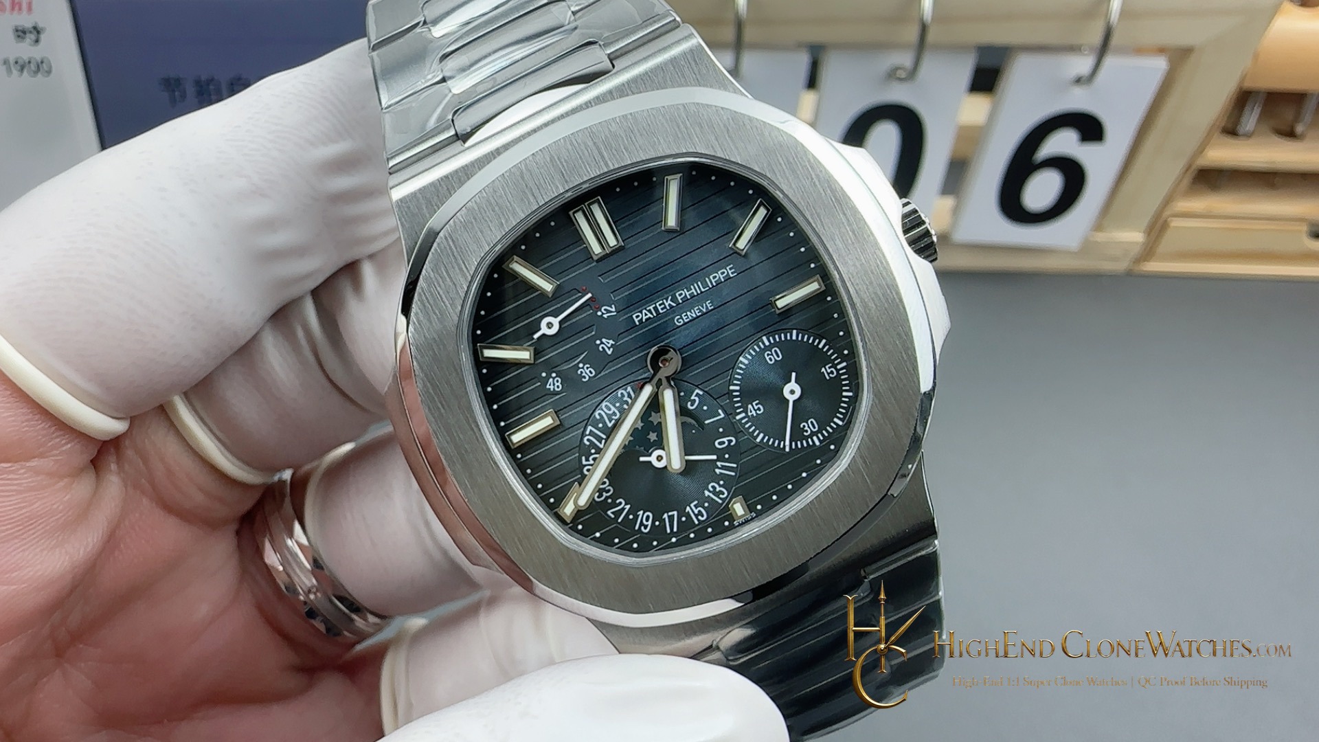 Patek Philippe Nautilus Moon Phase 5712 Blue Dial New Clasp product view super clone watch