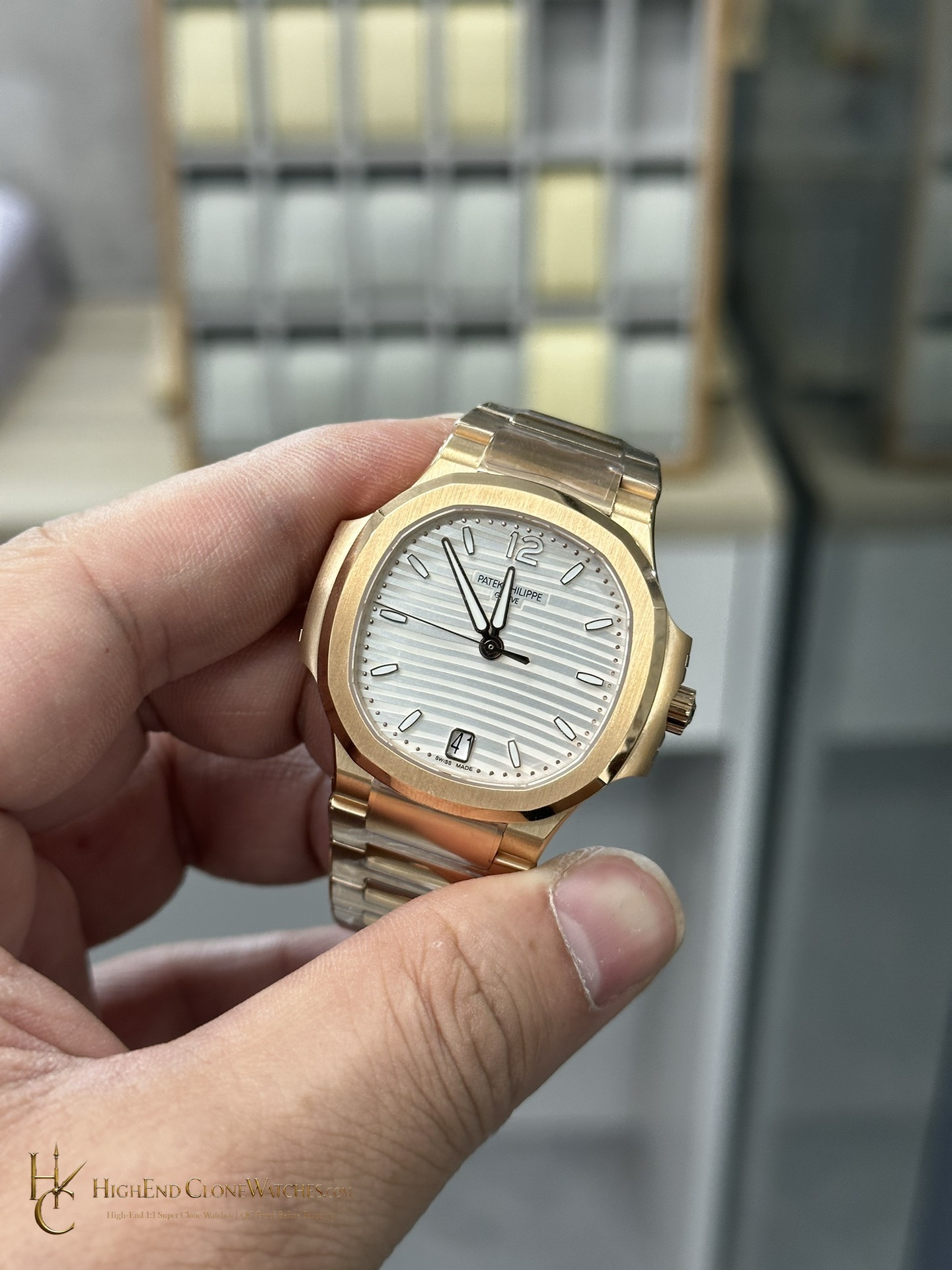 Patek Philippe Nautilus Rose Gold 7118/1R-001 35.2mm product view super clone watch