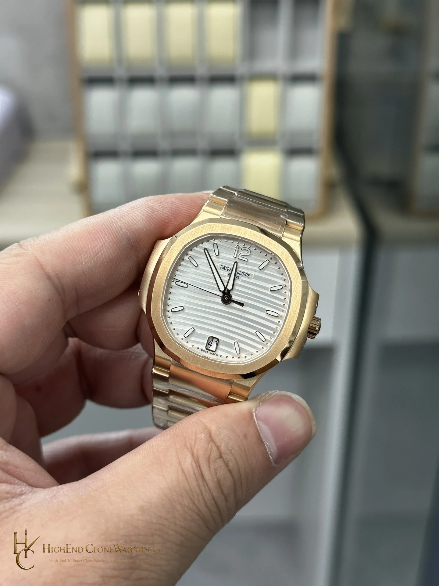 Patek Philippe Nautilus Rose Gold 7118/1R-001 35.2mm product view super clone watch - product view 3