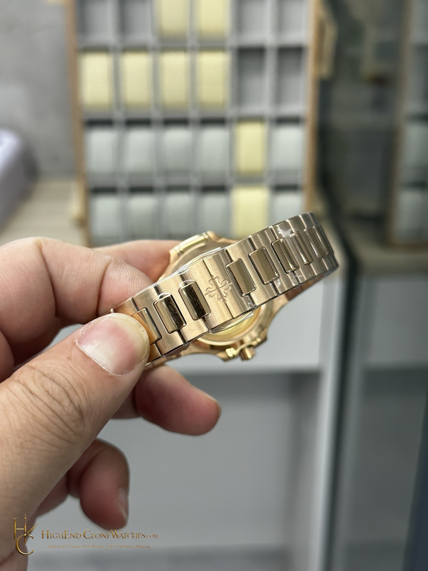 Patek Philippe Nautilus Rose Gold White Dial 7118/1200R-001 35.2mm product view super clone watch