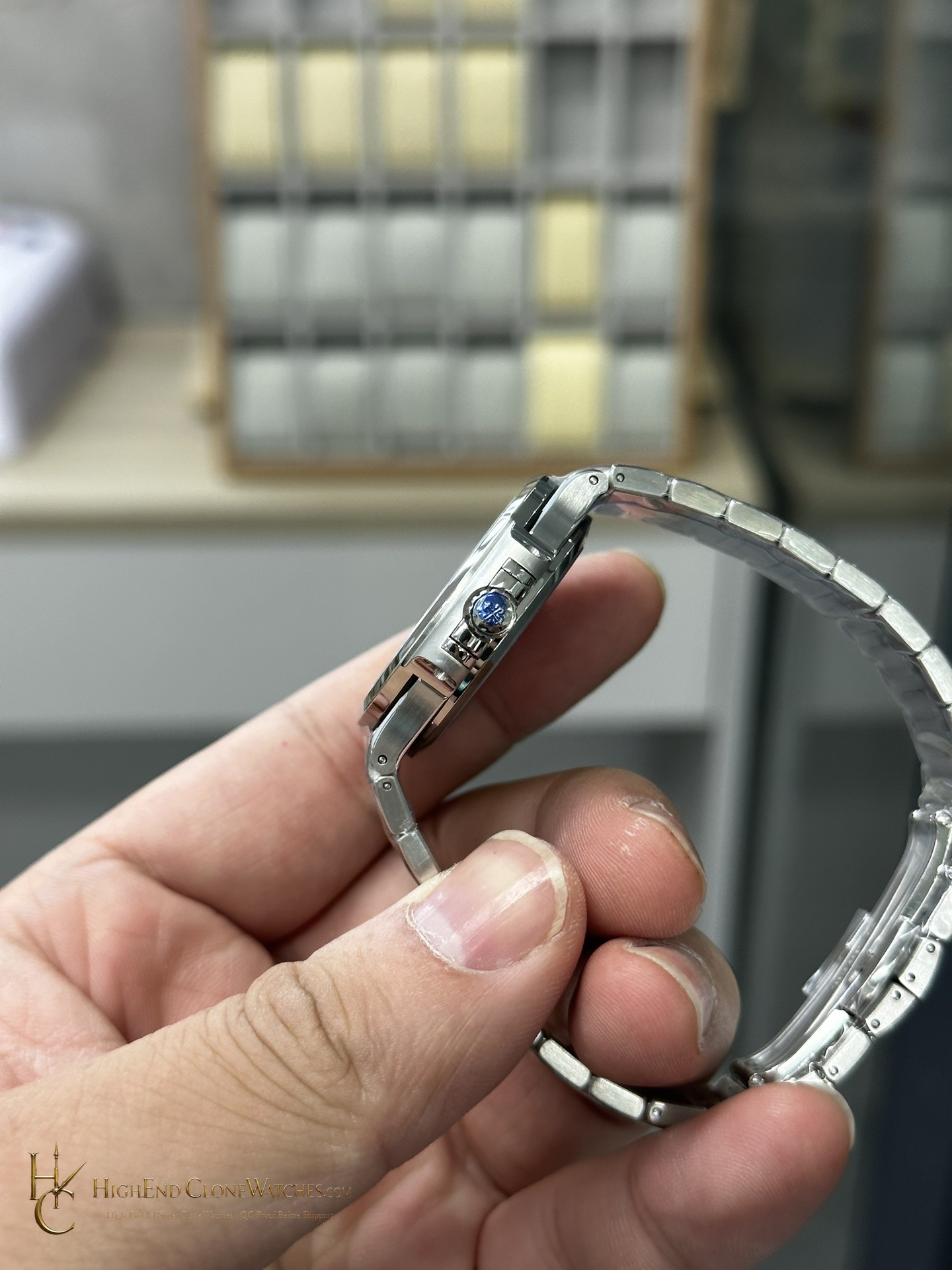 Patek Philippe Nautilus White Dial 7118/1A-010 35.2mm product view super clone watch