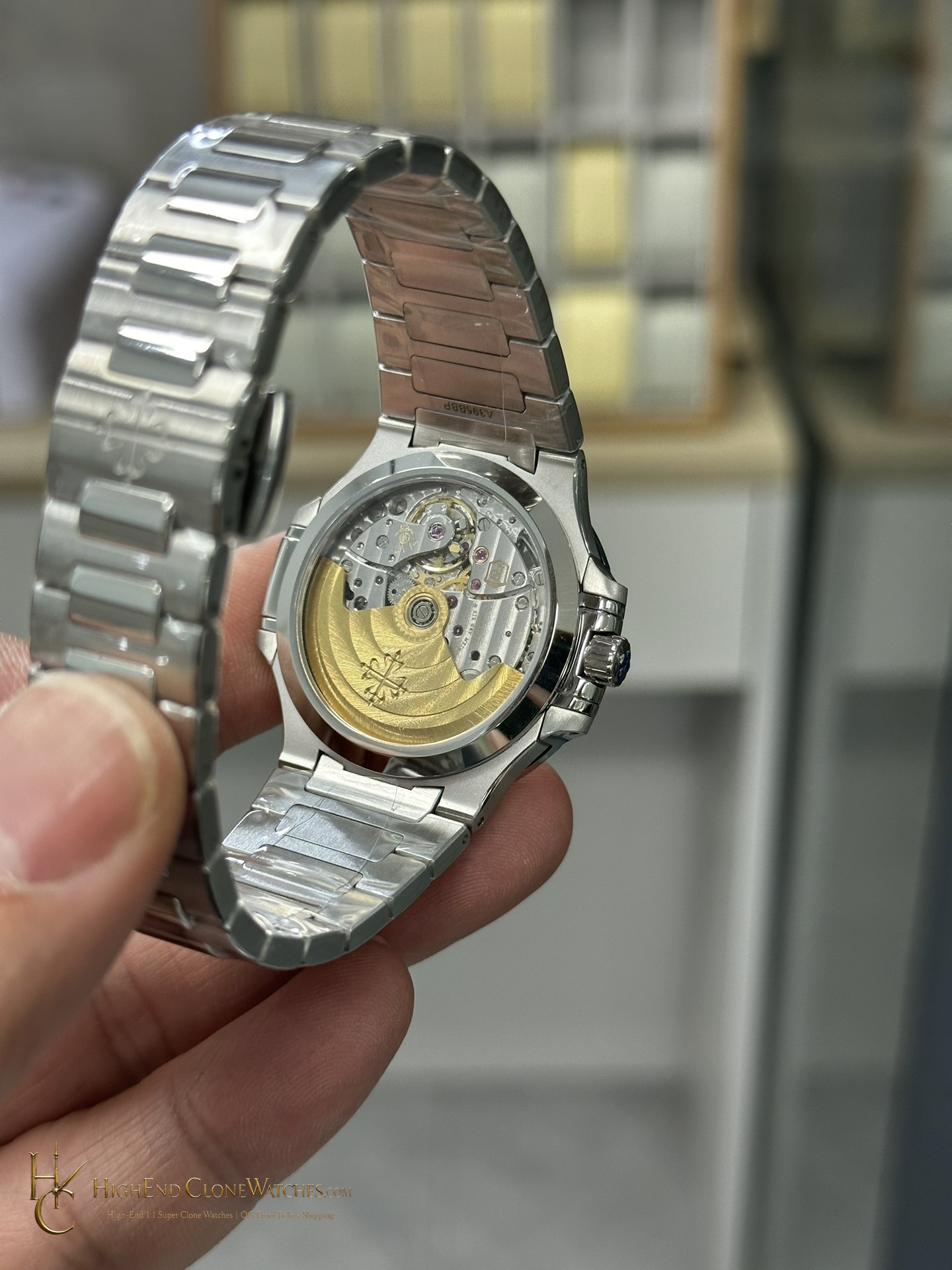 Patek Philippe Nautilus White Dial 7118/1A-010 35.2mm product view super clone watch