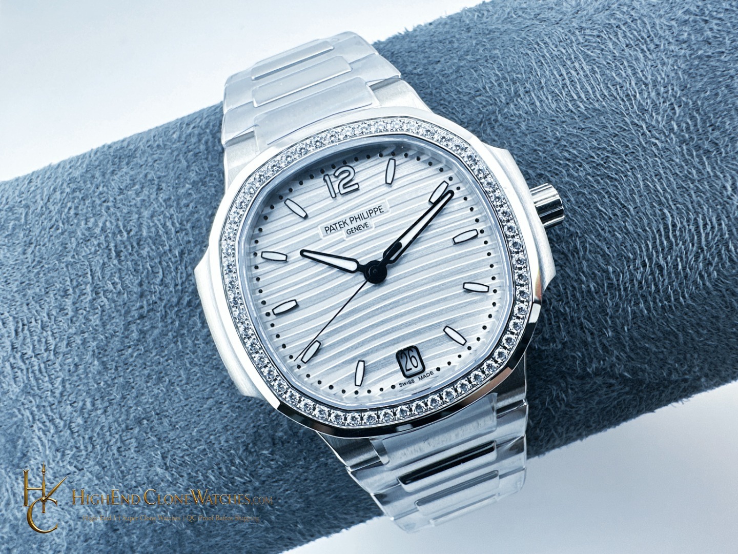 Patek Philippe Nautilus White Dial Diamond Frame 7118/1200A-010 35.2mm product view super clone watch