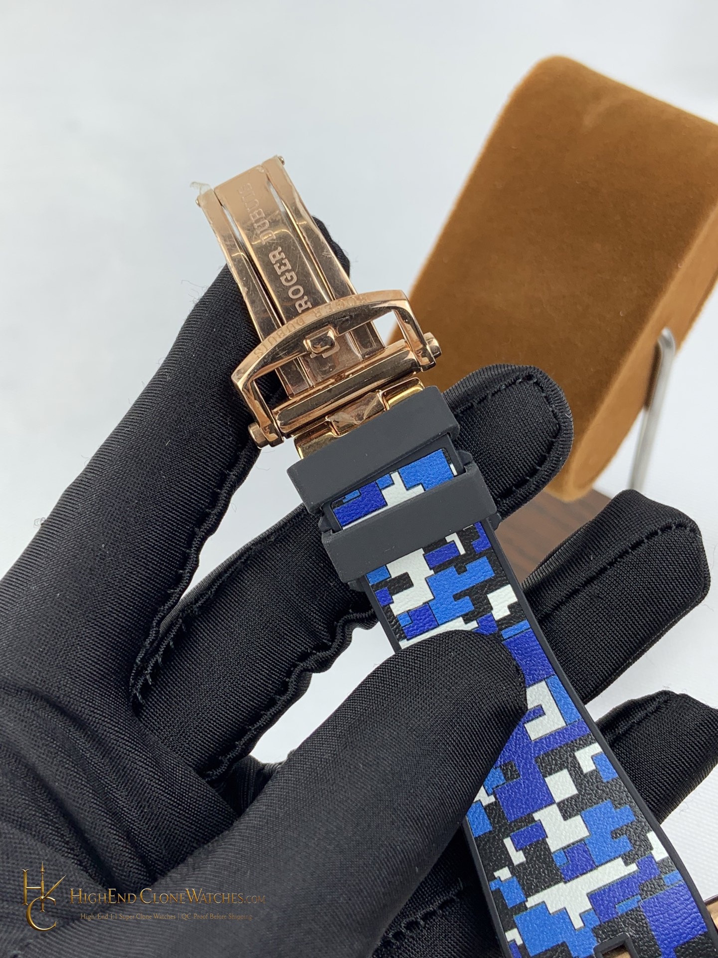 Roger Dubuis Excalibur RDDBEX0940 buckle or clasp detail super clone watch