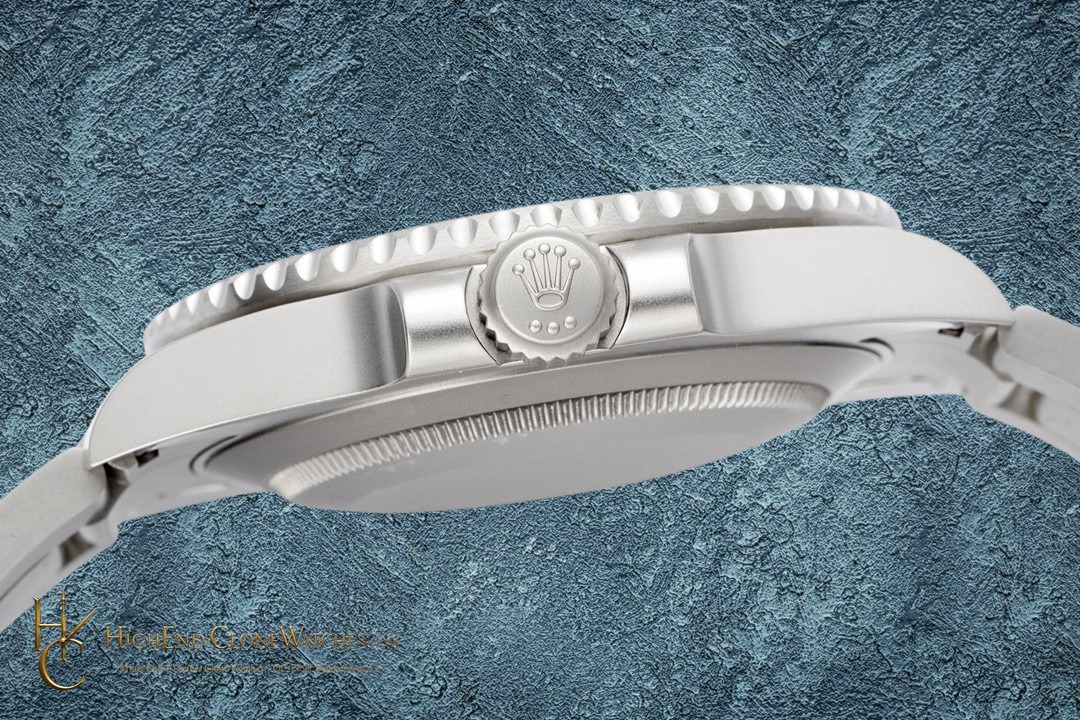 Rolex DiW Submariner crown and case detail super clone watch