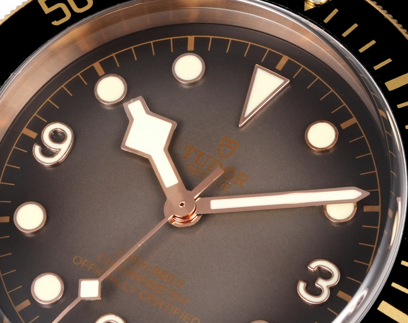 Tudor Black Bay Bronze M79250BA-0001 bracelet and clasp detail super clone watch