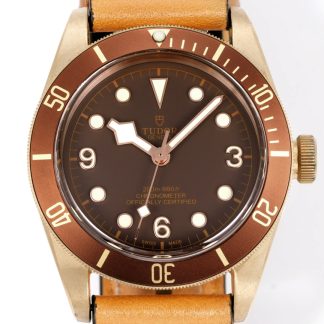 Tudor Black Bay Bronze M79250BM-0005 dial and bezel detail super clone watch