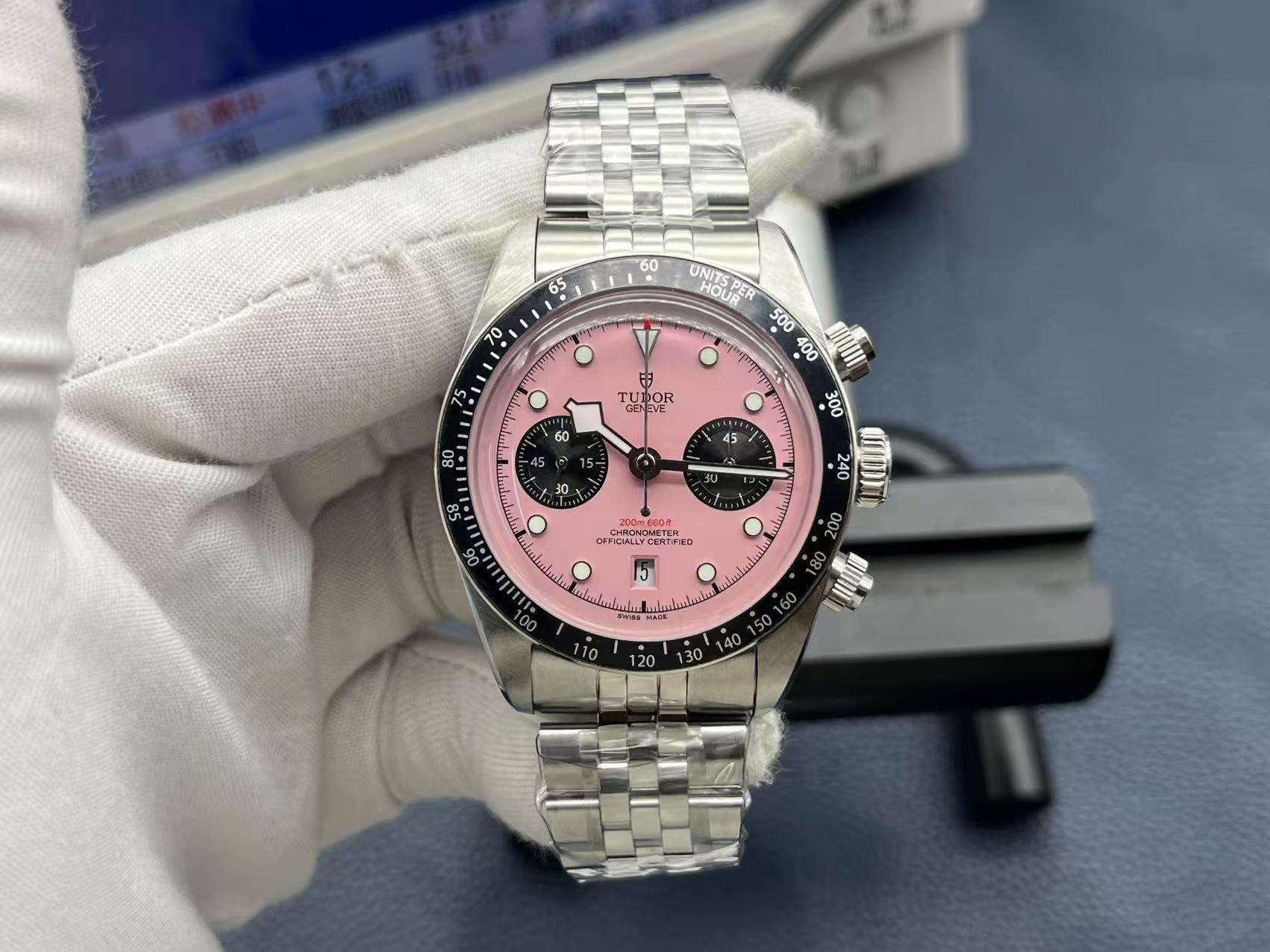 Tudor Black Bay Chrono M79360N-0019 dial and bezel detail super clone watch