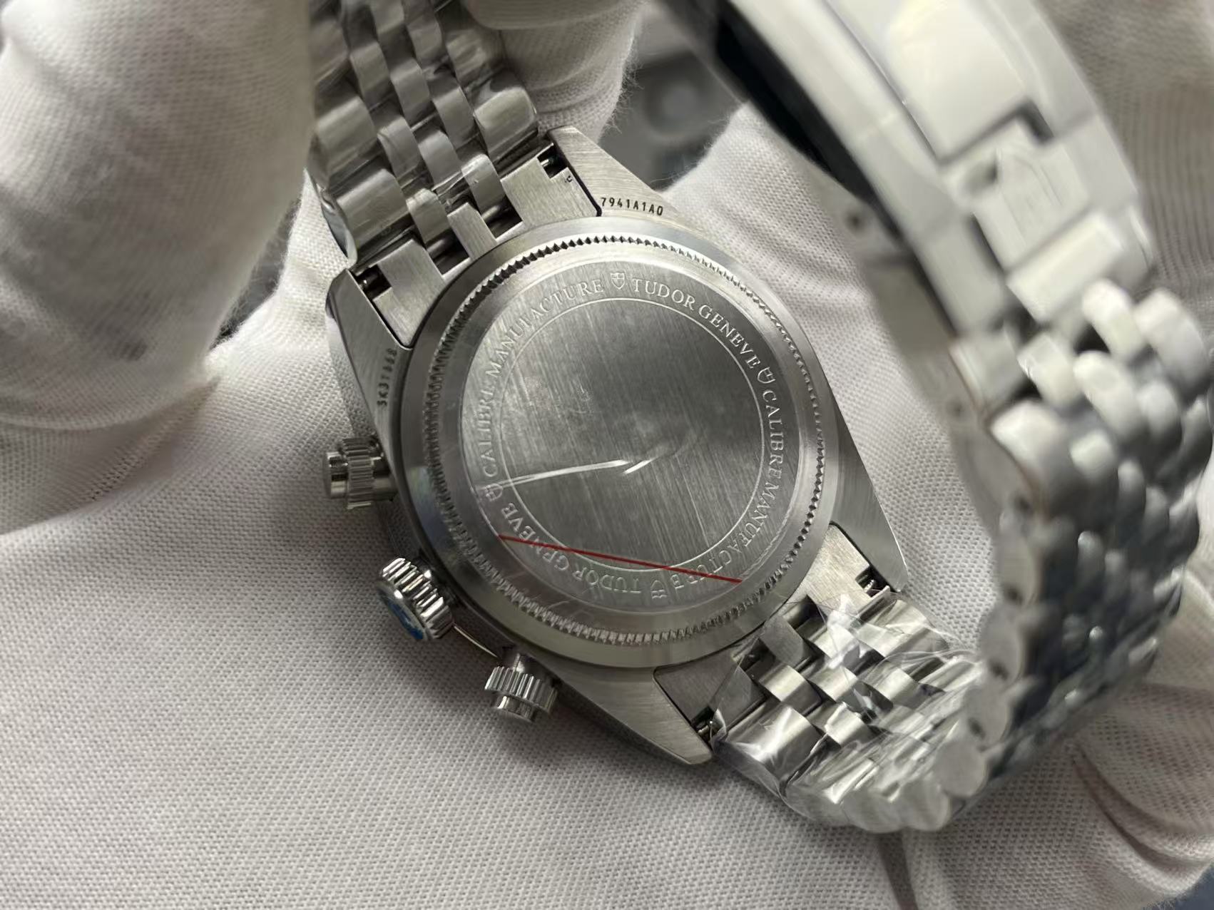 Tudor Black Bay Chrono M79360N-0019 side angle detail super clone watch