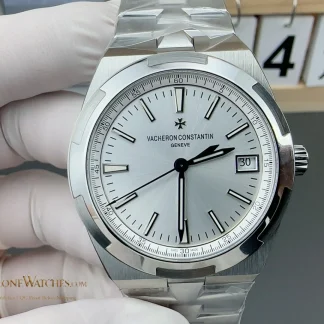 Vacheron Constantin Overseas 4500V/210A-B126 front view super clone watch