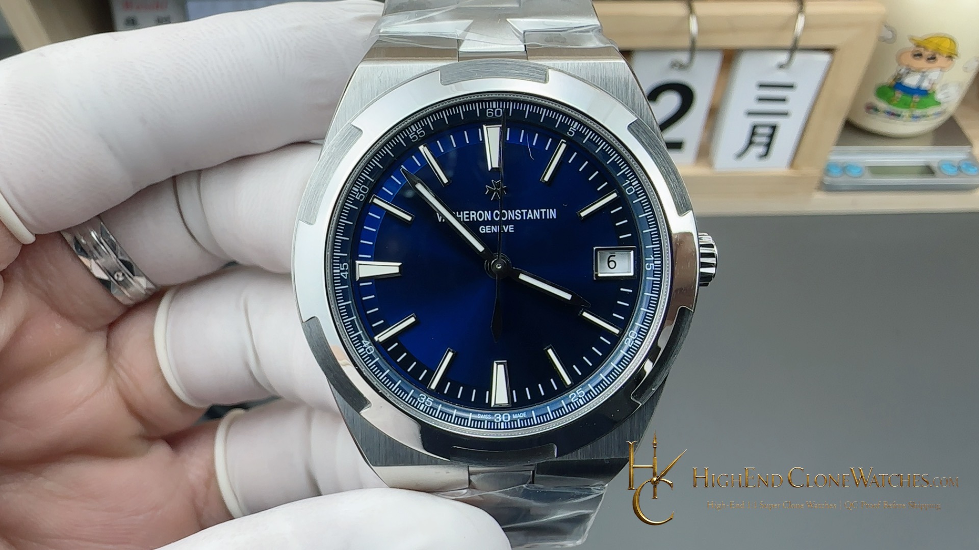 Vacheron Constantin Overseas 4500V/210A-B128 front view super clone watch