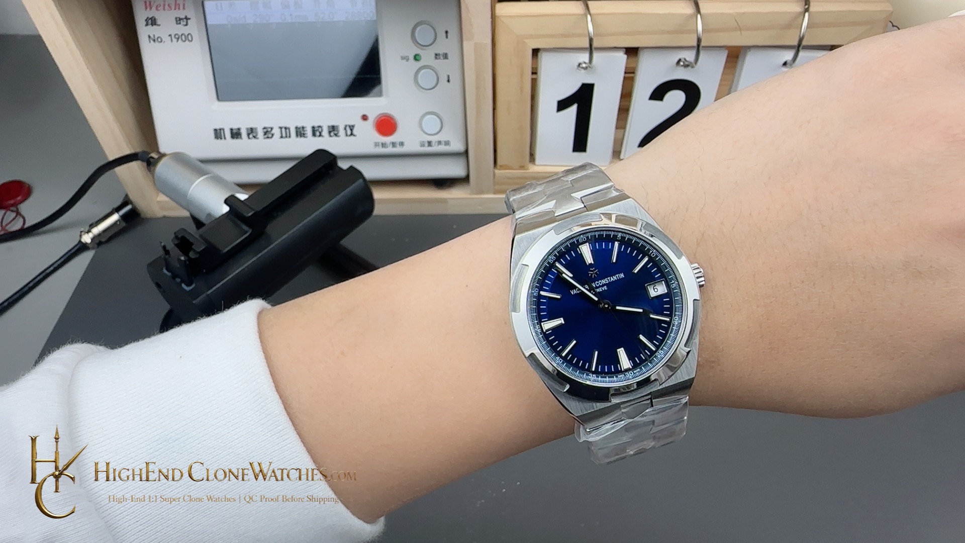 Vacheron Constantin Overseas 4500V/210A-B128 crown and case detail super clone watch