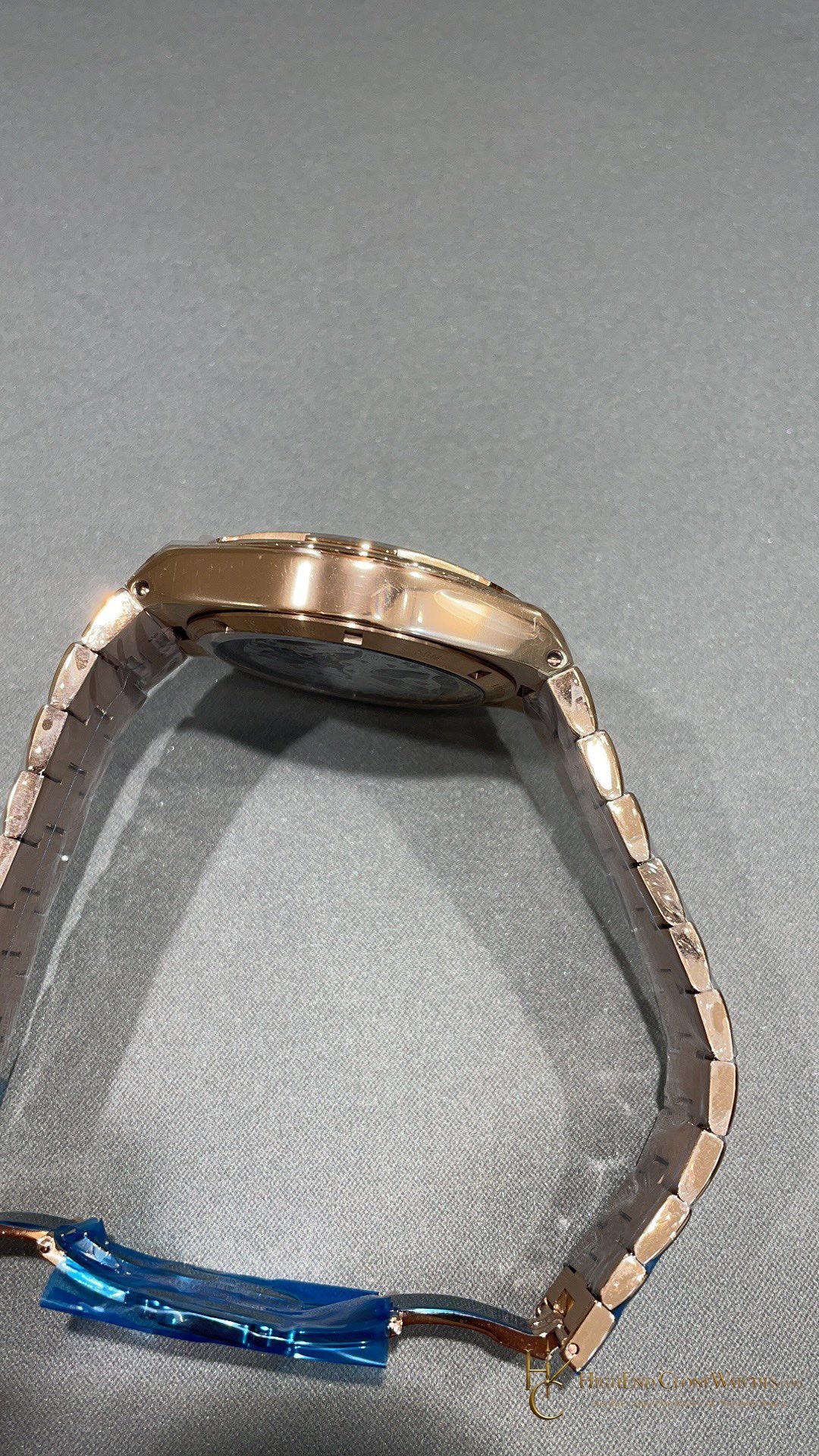 Vacheron Constantin Overseas Tourbillon 6000V/210R-B733 bezel detail super clone watch